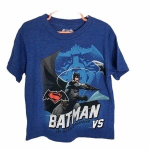 Batman Vs. Superman T-shirt Blue Small Boys
